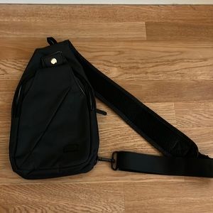 Tinyat Sling Bag